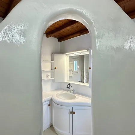 Myconian Unique Villa In Marathi , 130Sqm - 4People ,Shisha Place ,Secured Free Parking, Party Place - Terrace For Dinner & Sunset Photoshooting - Elenas Hospitality - Mykonos Town